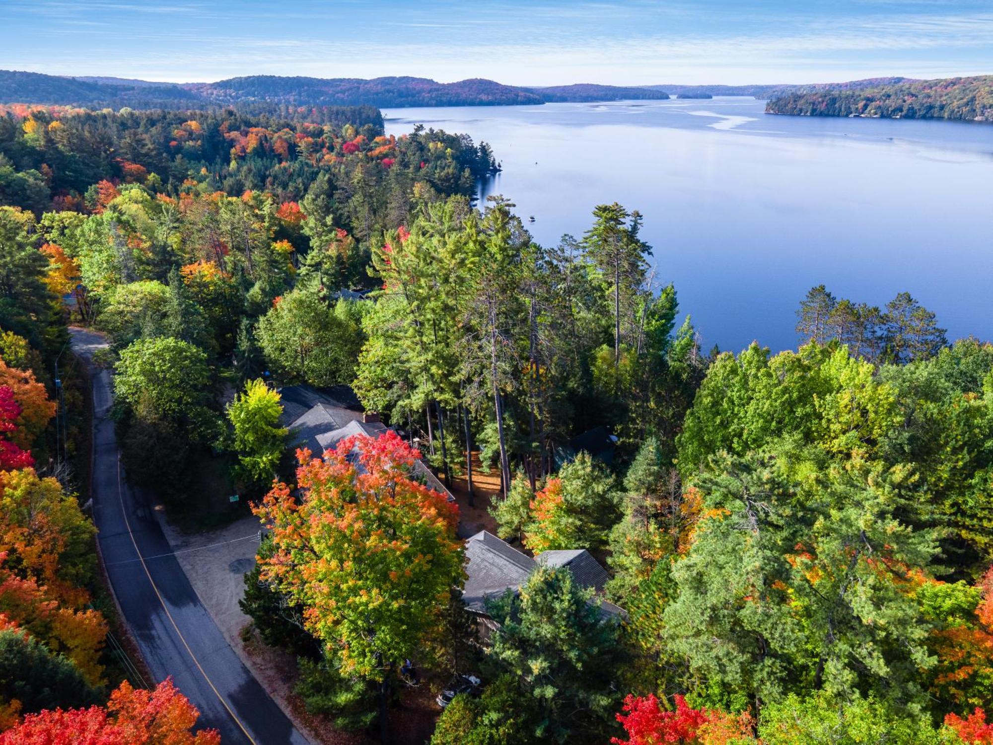 Вилла Muskoka Waterfront Retreat Dwight Экстерьер фото