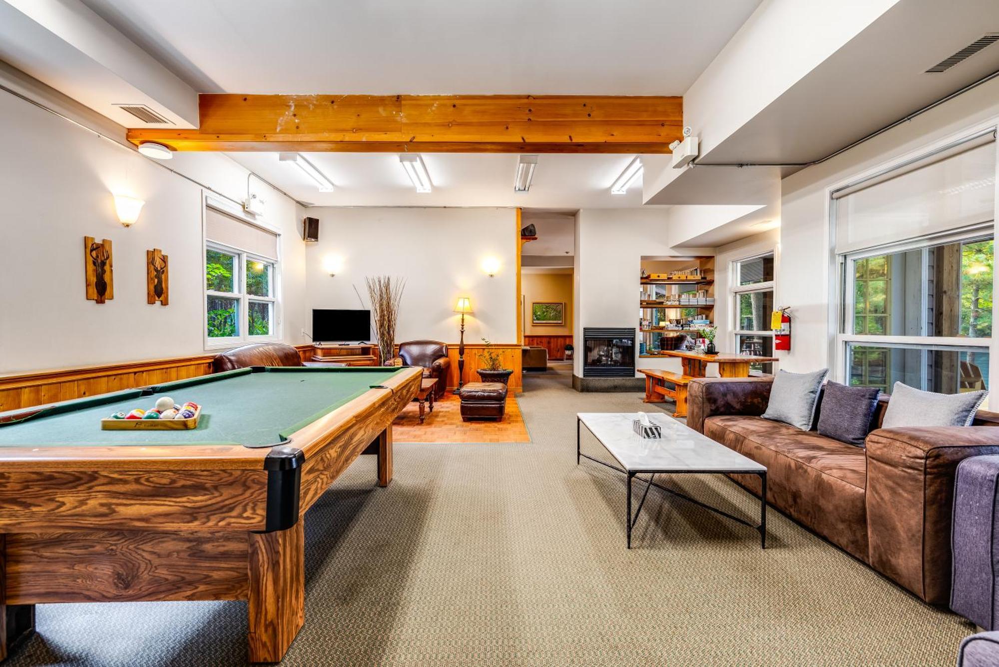 Вилла Muskoka Waterfront Retreat Dwight Экстерьер фото