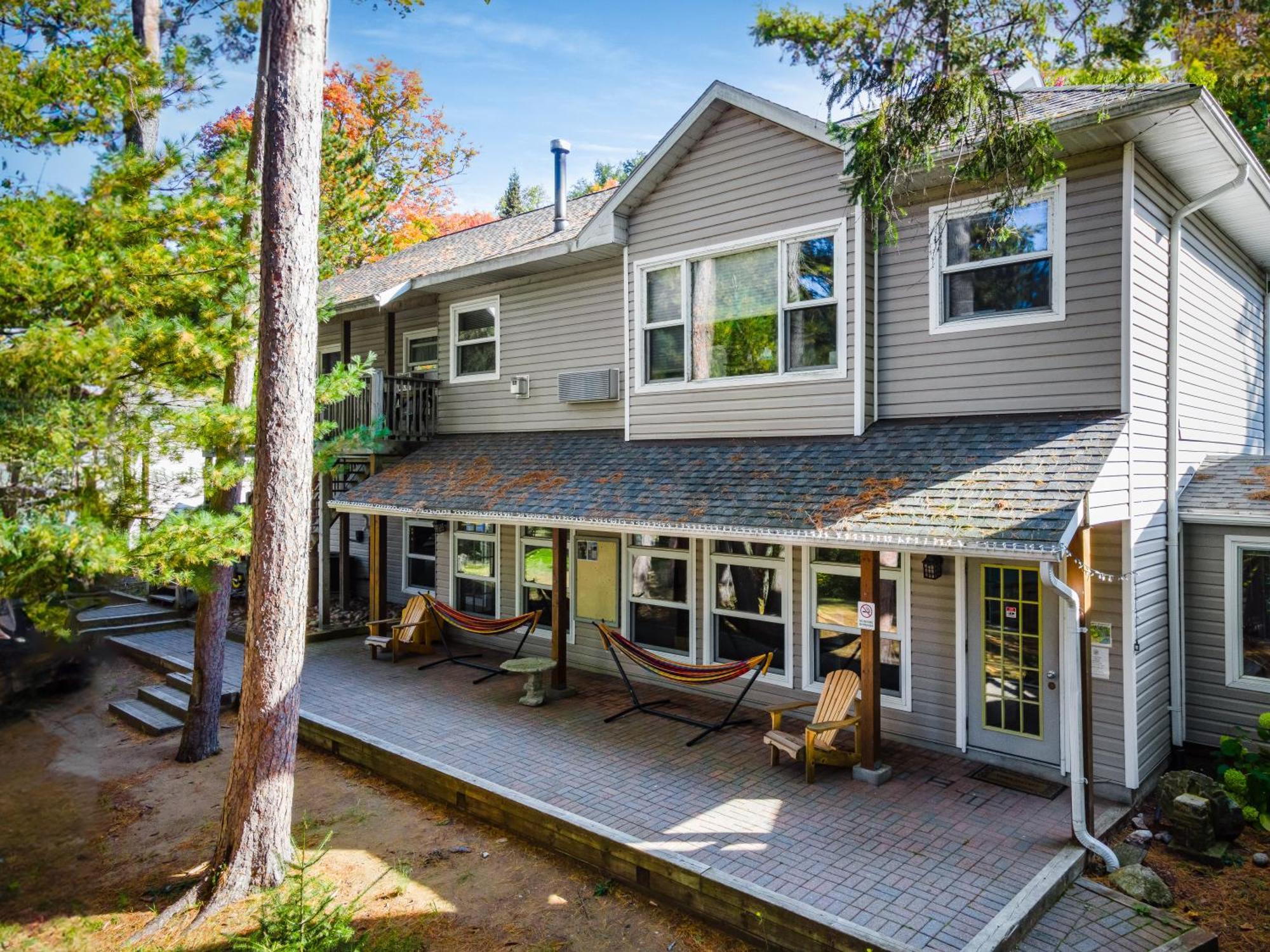 Вилла Muskoka Waterfront Retreat Dwight Экстерьер фото